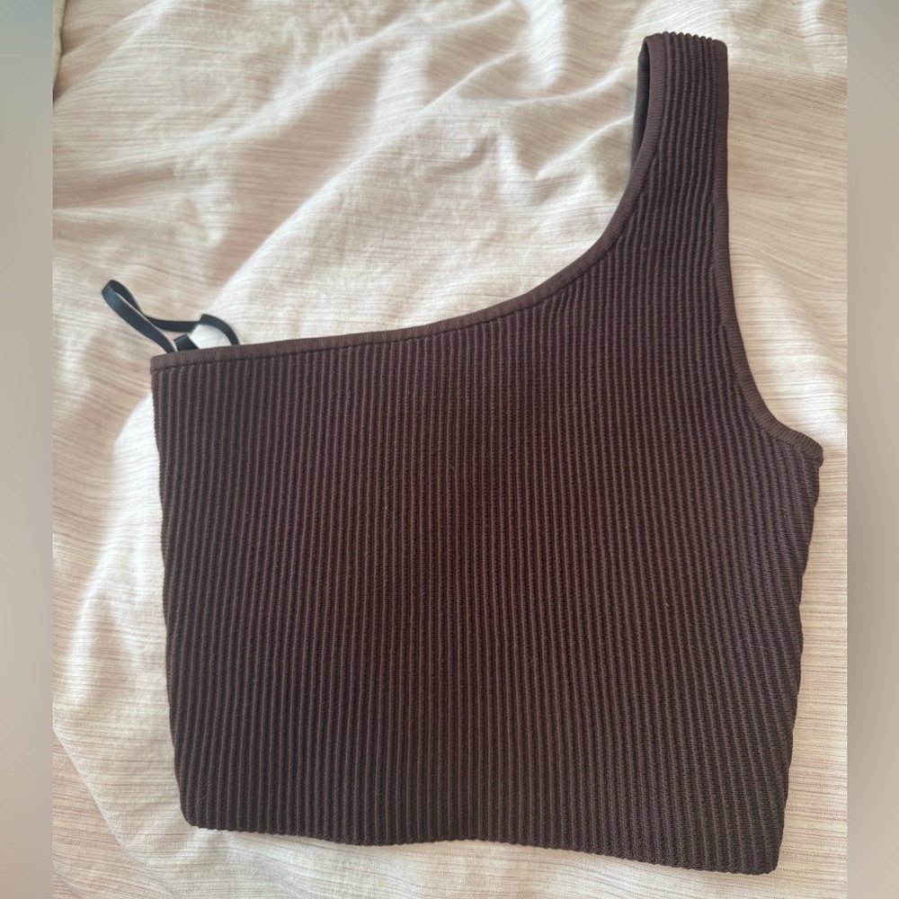 Aritzia Babaton Sculpt Knit One-Shoulder Cropped Tank